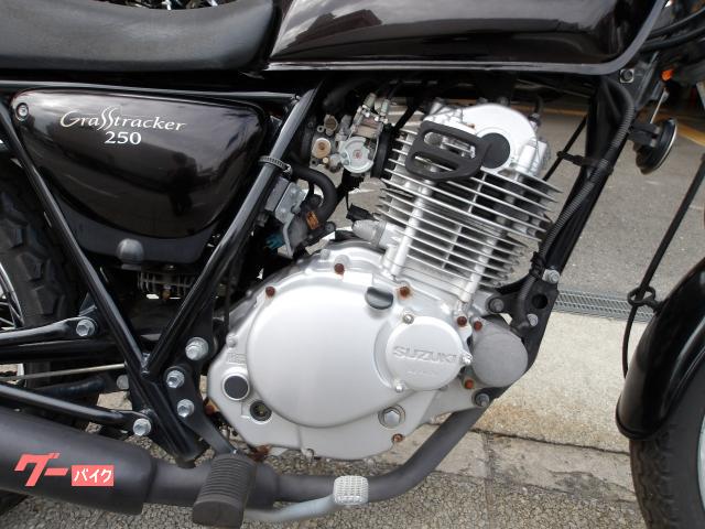スズキ グラストラッカー　２０１０年モデル　インジェクション　空冷単気筒エンジン 写真14