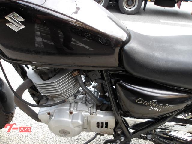 スズキ グラストラッカー　２０１０年モデル　インジェクション　空冷単気筒エンジン 写真25