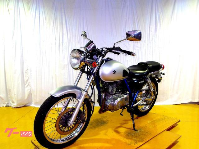 スズキ ＳＴ２５０　Ｅタイプ　２００４年モデル　キャブレター　空冷単気筒エンジン 写真4