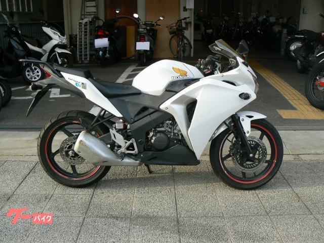 ホンダ ＣＢＲ１２５Ｒ　２０１３年モデル　インジェクション　水冷単気筒エンジン搭載