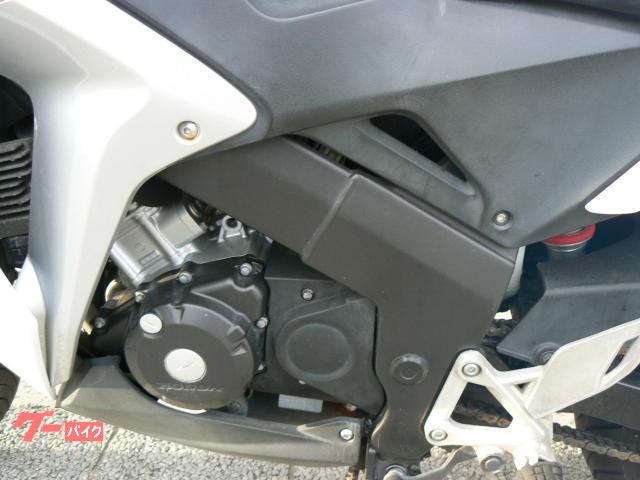ホンダ ＣＢＲ１２５Ｒ　２０１３年モデル　インジェクション　水冷単気筒エンジン搭載 写真22