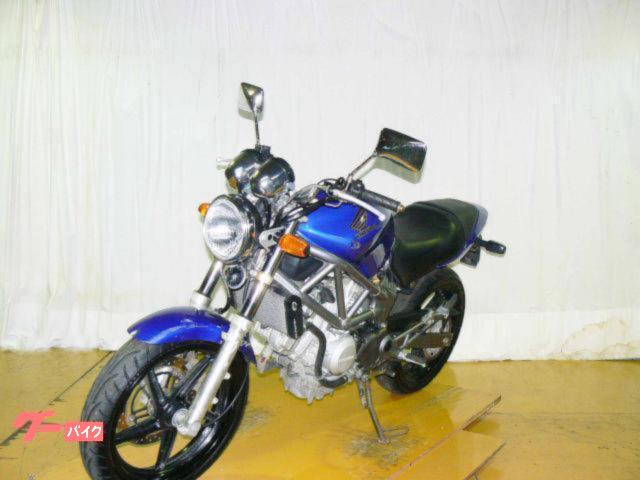 ホンダ ＶＴＲ２５０　２００３年モデル　キャブレター　水冷２気筒エンジン 写真4