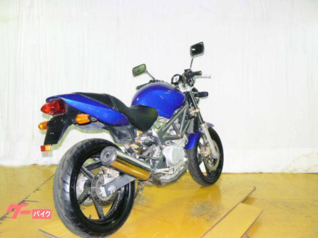 ホンダ ＶＴＲ２５０　２００３年モデル　キャブレター　水冷２気筒エンジン 写真8
