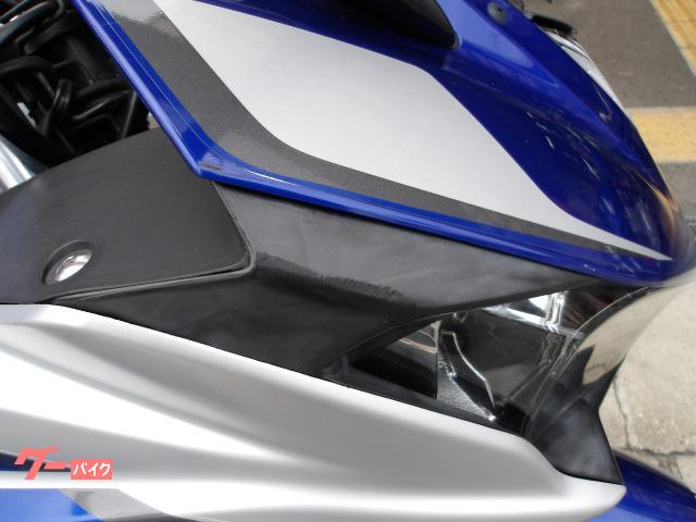 ヤマハ ＹＺＦ−Ｒ２５　２０１５年モデル　ＥＴＣ　インジェクション　水冷２気筒エンジン 写真7