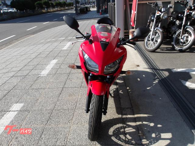 ホンダ ＣＢＲ２５０Ｒ　２０１５年モデル　インジェクション　水冷単気筒エンジン 写真2