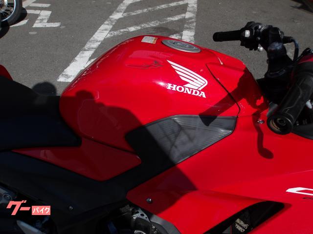 ホンダ ＣＢＲ２５０Ｒ　２０１５年モデル　インジェクション　水冷単気筒エンジン 写真7
