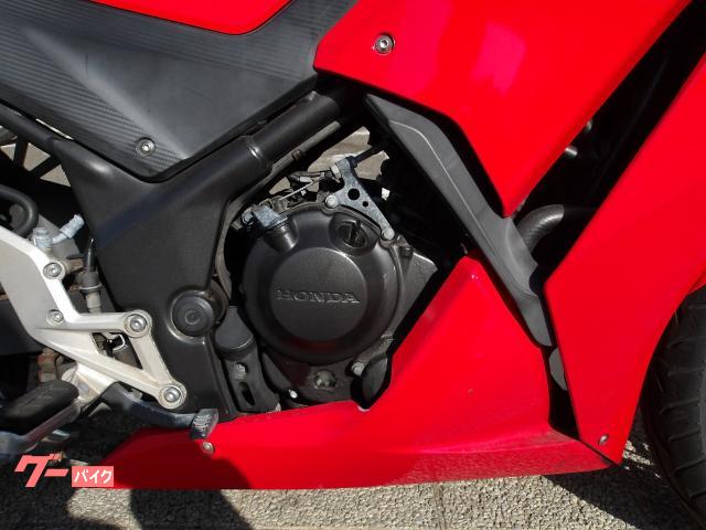 ホンダ ＣＢＲ２５０Ｒ　２０１５年モデル　インジェクション　水冷単気筒エンジン 写真15