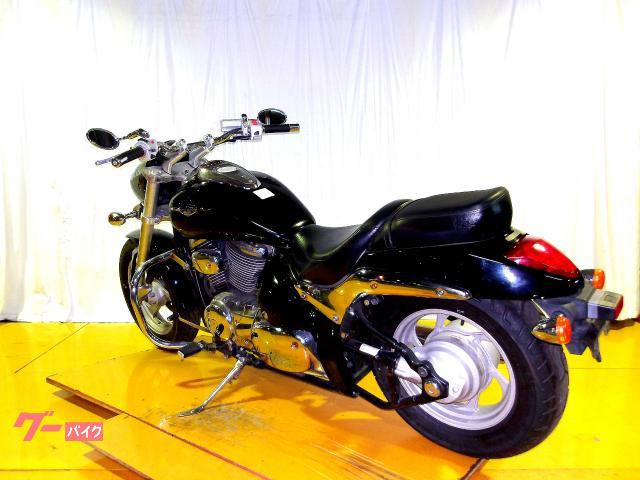 スズキ ブルバード４００　２００９年モデル　インジェクション　水冷２気筒エンジン搭載 写真6