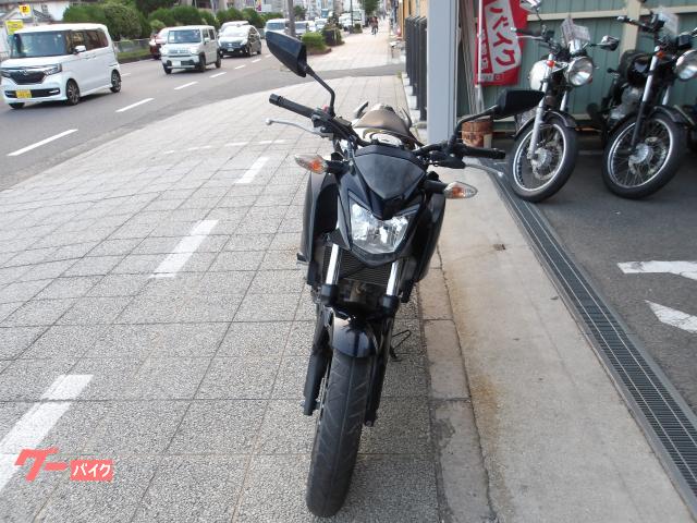 ホンダ ＣＢ２５０Ｆ　インジェクション　水冷単気筒エンジン 写真2