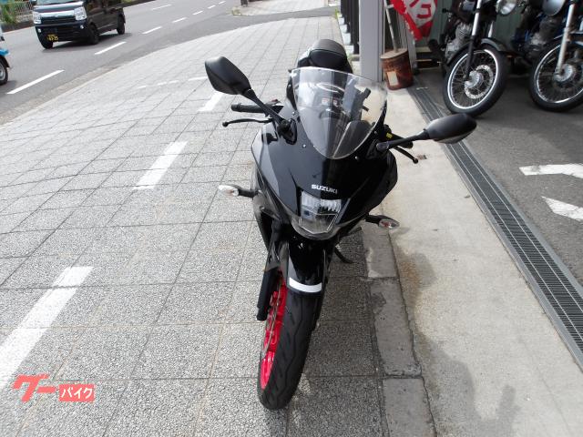 スズキ ＧＳＸ−Ｒ１２５　ワンオーナー車　２０２０年モデル　水冷単気筒エンジン 写真2