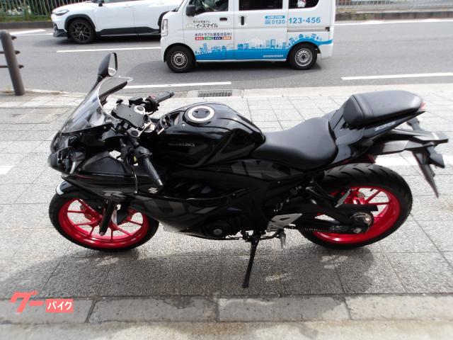 スズキ ＧＳＸ−Ｒ１２５　ワンオーナー車　２０２０年モデル　水冷単気筒エンジン 写真3