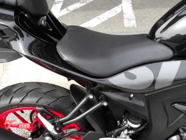 スズキ ＧＳＸ−Ｒ１２５　ワンオーナー車　２０２０年モデル　水冷単気筒エンジン 写真10