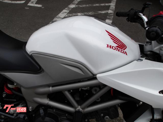 ホンダ ＶＴＲ２５０Ｆ　２０１５年モデル　インジェクション　水冷２気筒エンジン搭載 写真13