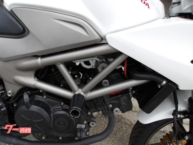ホンダ ＶＴＲ２５０Ｆ　２０１５年モデル　インジェクション　水冷２気筒エンジン搭載 写真14