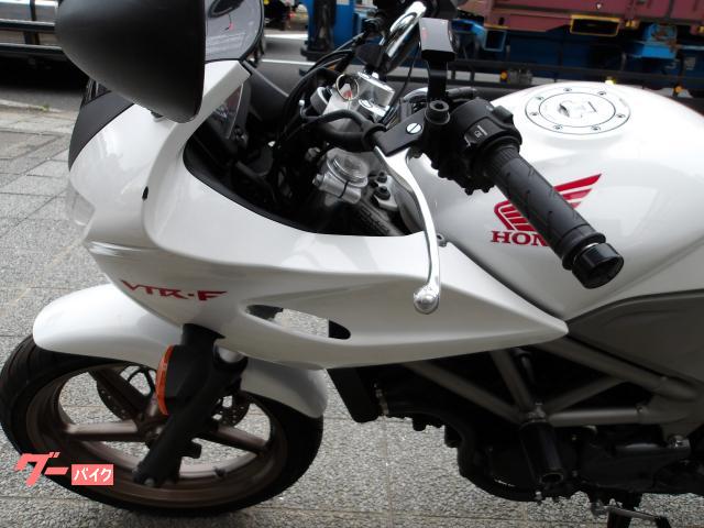 ホンダ ＶＴＲ２５０Ｆ　２０１５年モデル　インジェクション　水冷２気筒エンジン搭載 写真24