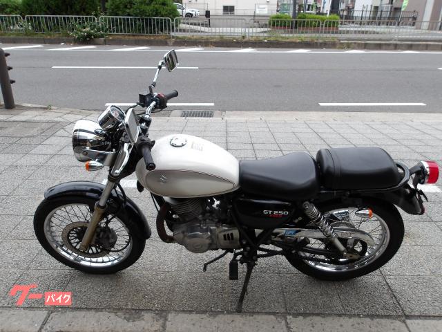 スズキ ＳＴ２５０　Ｅタイプ　２００９年モデル　インジェクション　空冷単気筒エンジン 写真3