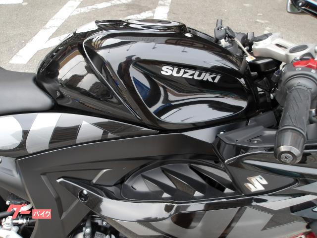 スズキ ＧＳＸ−Ｒ１２５　２０２０年モデル　インジェクション　水冷単気筒エンジン 写真6