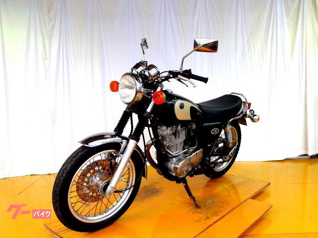 ヤマハ ＳＲ４００　２００６年モデル　キャブレター車　空冷単気筒エンジン 写真4