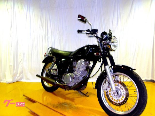 ヤマハ ＳＲ４００　２００５年モデル　キャブレター　空冷単気筒エンジン 写真2