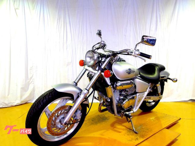 ホンダ Ｖ−ＴＷＩＮ　ＭＡＧＮＡ　１９９４年モデル　キャブレター　水冷２気筒エンジン搭載 写真4