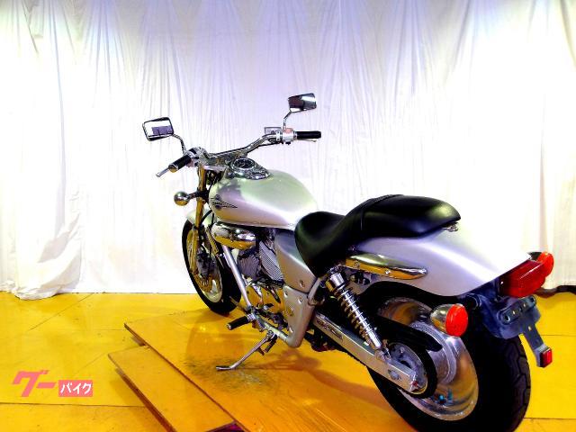 ホンダ Ｖ−ＴＷＩＮ　ＭＡＧＮＡ　１９９４年モデル　キャブレター　水冷２気筒エンジン搭載 写真6