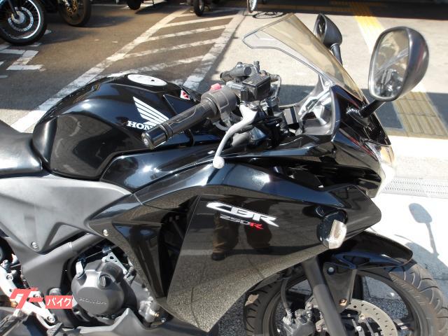 ホンダ ＣＢＲ２５０Ｒ　２０１３年モデル　インジェクション　水冷単気筒エンジン搭載 写真6