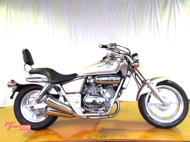 ホンダ Ｖ−ＴＷＩＮ　ＭＡＧＮＡ　Ｓ　キャブレター車　水冷２気筒エンジン搭載