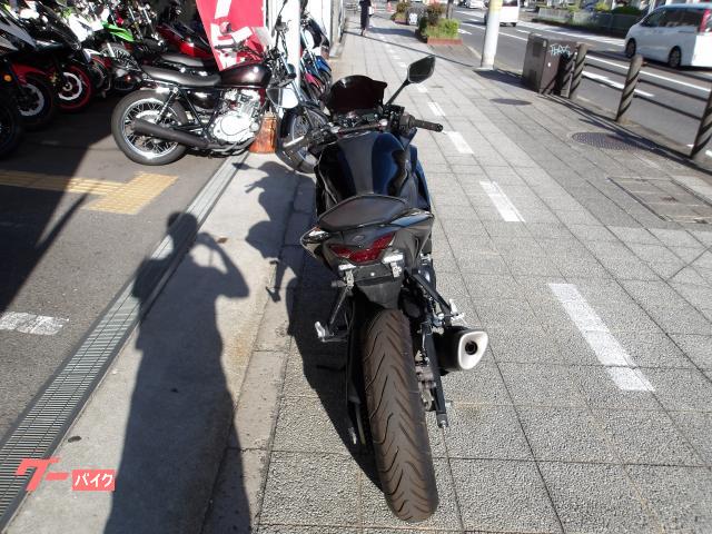ヤマハ ＹＺＦ−Ｒ２５　２０１８年モデル　インジェクション　水冷２気筒エンジン搭載 写真4
