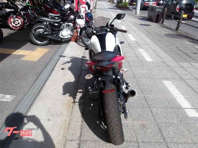 ヤマハ ＹＺＦ−Ｒ２５　２０１６年モデル　アクラボサイレンサー　インジェクション　水冷２気筒エンジン搭載 写真4