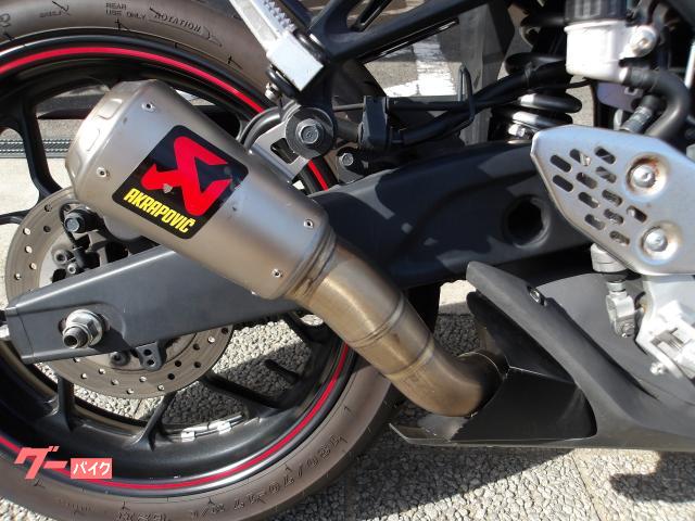 ヤマハ ＹＺＦ−Ｒ２５　２０１６年モデル　アクラボサイレンサー　インジェクション　水冷２気筒エンジン搭載 写真16
