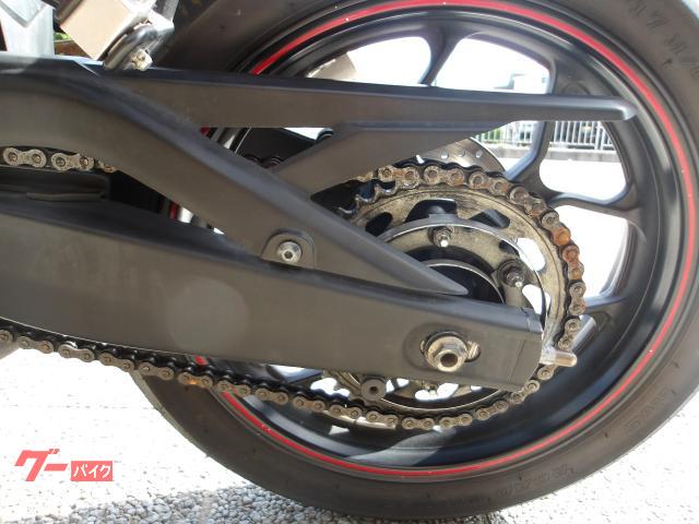 ヤマハ ＹＺＦ−Ｒ２５　２０１６年モデル　アクラボサイレンサー　インジェクション　水冷２気筒エンジン搭載 写真36