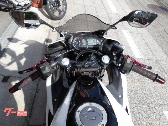 ヤマハ ＹＺＦ−Ｒ２５　２０１６年モデル　アクラボサイレンサー　インジェクション　水冷２気筒エンジン搭載 写真37