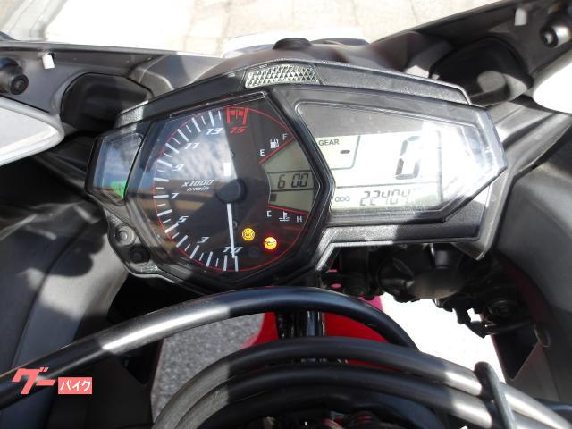 ヤマハ ＹＺＦ−Ｒ２５　２０１６年モデル　アクラボサイレンサー　インジェクション　水冷２気筒エンジン搭載 写真38