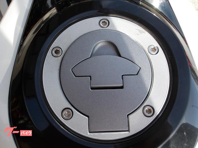 ヤマハ ＹＺＦ−Ｒ２５　２０１６年モデル　アクラボサイレンサー　インジェクション　水冷２気筒エンジン搭載 写真45
