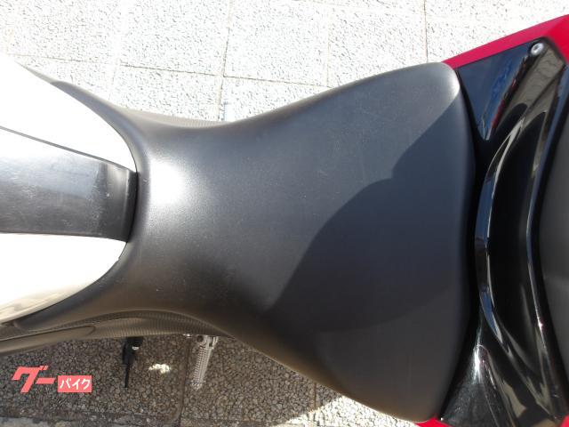 ヤマハ ＹＺＦ−Ｒ２５　２０１６年モデル　アクラボサイレンサー　インジェクション　水冷２気筒エンジン搭載 写真47