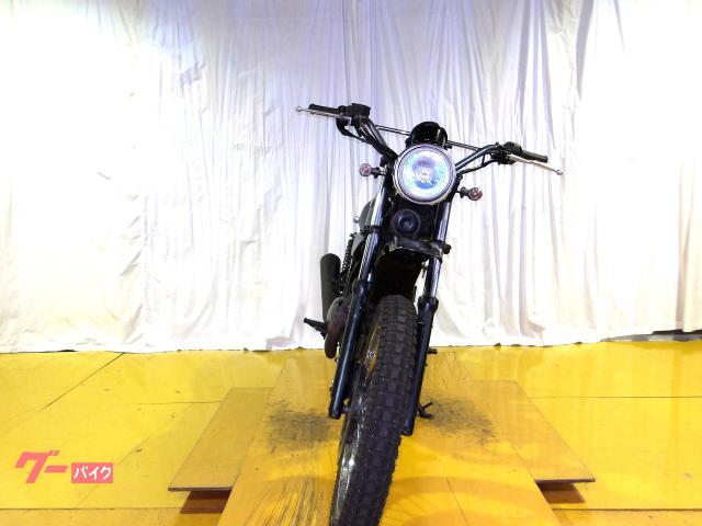 カワサキ ２５０ＴＲ　２００２年モデル　キャブレター　空冷単気筒エンジン 写真3