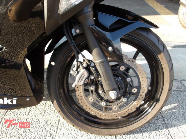 カワサキ Ｎｉｎｊａ　４００　２０１８年モデル　インジェクション　水冷２気筒エンジン搭載 写真14