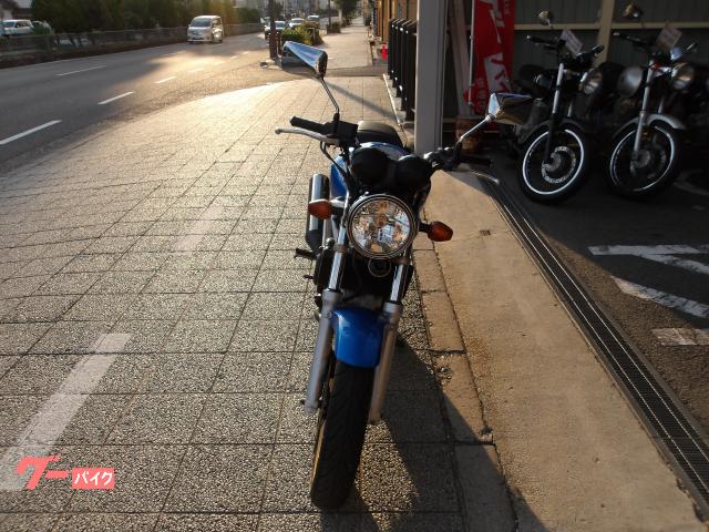 ホンダ ＶＴＲ２５０　２００９年モデル　インジェクション　水冷２気筒エンジン搭載 写真2
