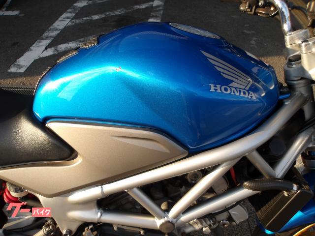 ホンダ ＶＴＲ２５０　２００９年モデル　インジェクション　水冷２気筒エンジン搭載 写真7