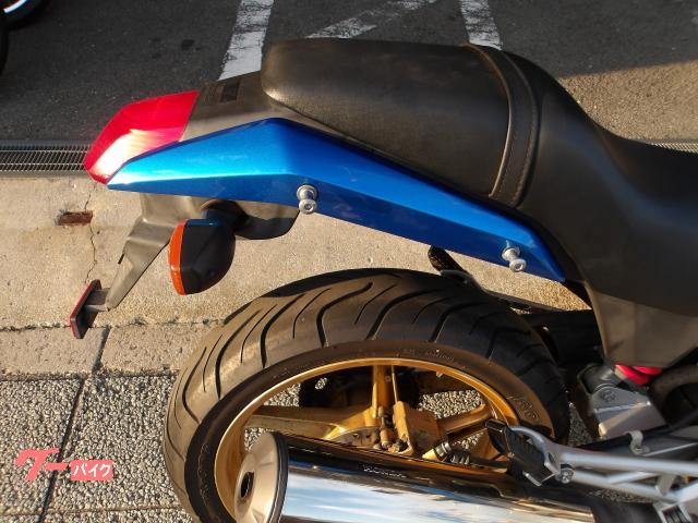 ホンダ ＶＴＲ２５０　２００９年モデル　インジェクション　水冷２気筒エンジン搭載 写真11