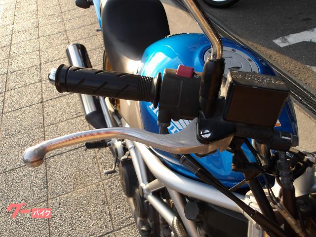 ホンダ ＶＴＲ２５０　２００９年モデル　インジェクション　水冷２気筒エンジン搭載 写真23