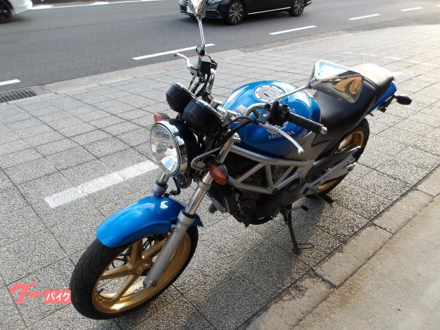 ホンダ ＶＴＲ２５０　２００９年モデル　インジェクション　水冷２気筒エンジン搭載 写真31