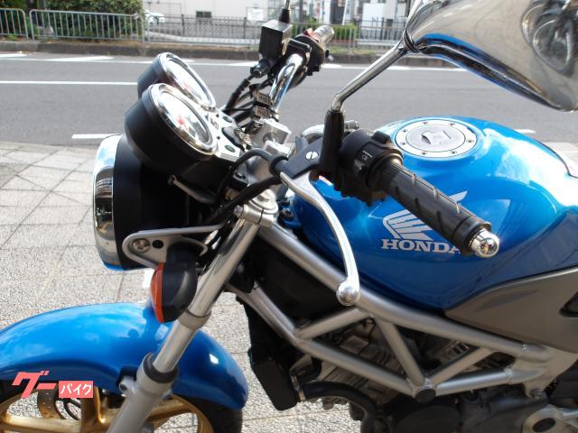 ホンダ ＶＴＲ２５０　２００９年モデル　インジェクション　水冷２気筒エンジン搭載 写真32