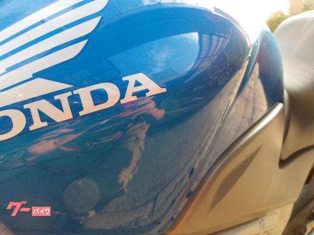 ホンダ ＶＴＲ２５０　２００９年モデル　インジェクション　水冷２気筒エンジン搭載 写真36