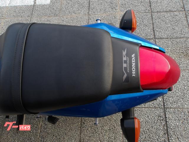 ホンダ ＶＴＲ２５０　２００９年モデル　インジェクション　水冷２気筒エンジン搭載 写真54