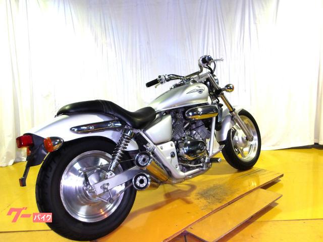 ホンダ Ｖ−ＴＷＩＮ　ＭＡＧＮＡ　１９９４年モデル　キャブレター　水冷２気筒エンジン搭載 写真8