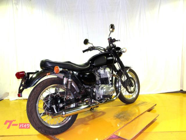カワサキ Ｗ４００　２００８年モデル　キャブレター　空冷２気筒エンジン搭載 写真8