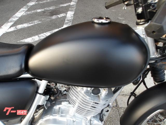スズキ ＳＴ２５０　Ｅタイプ　２００８年モデル　インジェクション　空冷単気筒エンジン 写真7