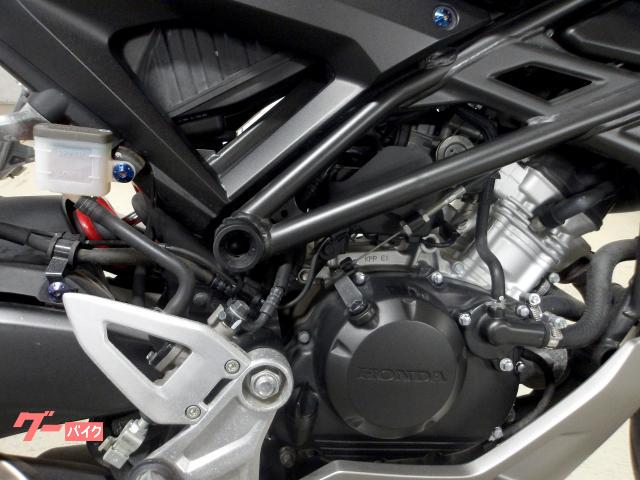 ホンダ ＣＢ１２５Ｒ　２０１８年モデル　インジェクション　水冷単気筒エンジン 写真16