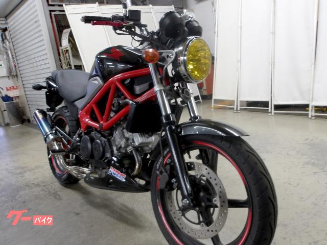 ホンダ ＶＴＲ２５０　２０１１年モデル　インジェクション　水冷２気筒エンジン搭載 写真5